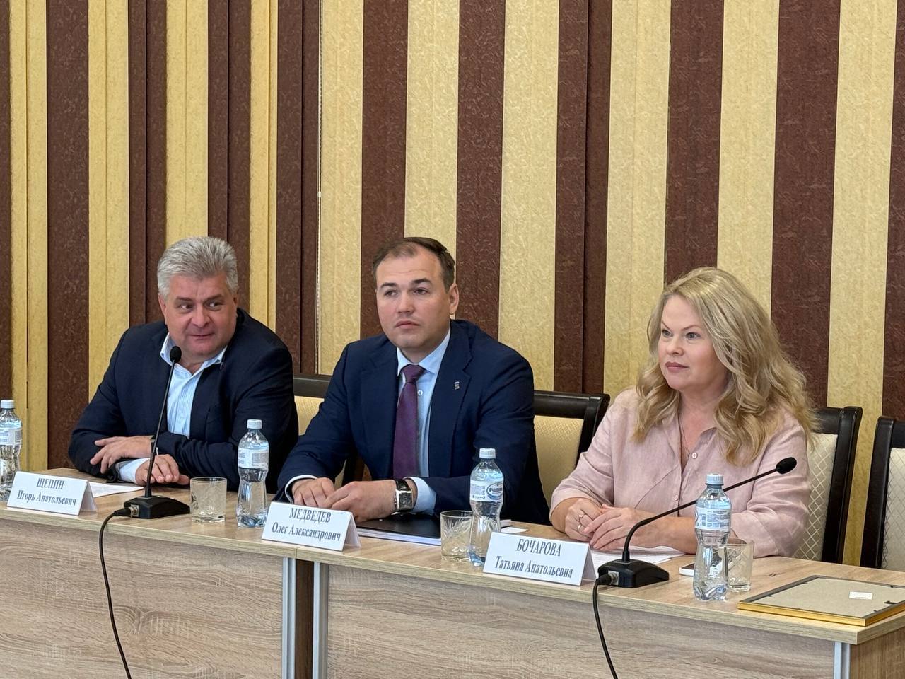 Комитет по экономическому развитию при АСМО Белгородской области прошел 30 мая 2025 года под руководством Олега Медведева, председателя комитета, главы администрации Яковлевского муниципального округа..