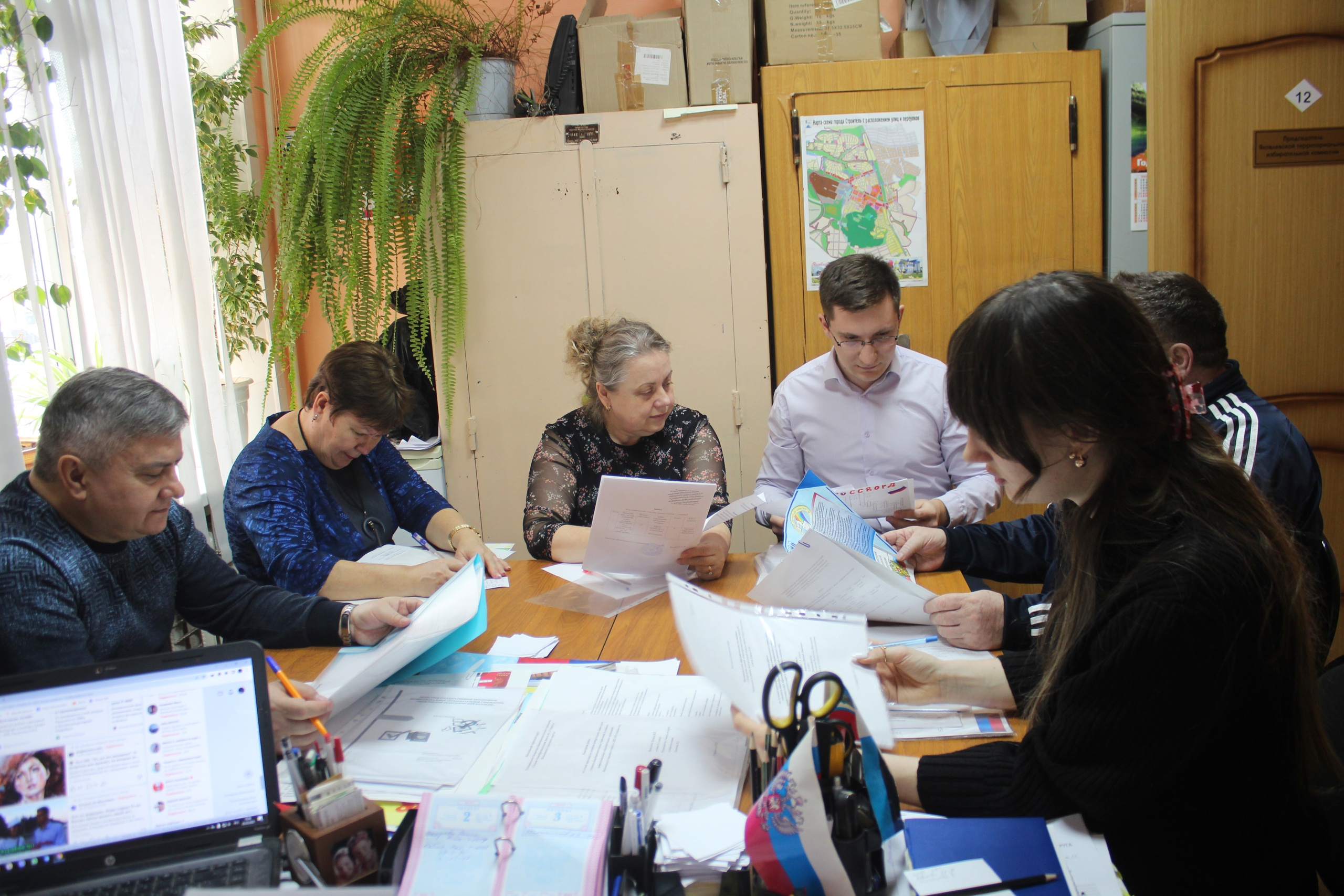 Подведены итоги конкурсов по избирательному праву среди школьников и студентов Яковлевского городского округа.