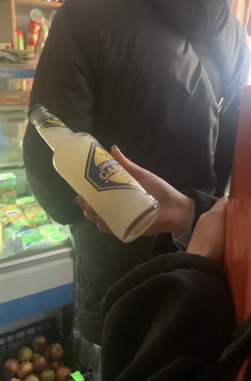 В Яковлевском городском округе полицейские выявили очередной факт незаконной реализации алкоголя несовершеннолетним.