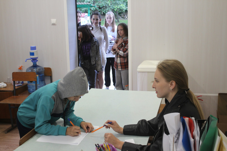 12 июня, в День России, в детском лагере "Березка" города Строитель состоялись выборы Президента 1 смены..