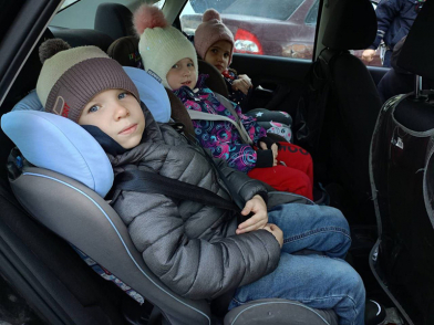 В Яковлевском городском округе «родительский патруль» призвал водителей позаботиться о безопасности маленьких пассажиров.