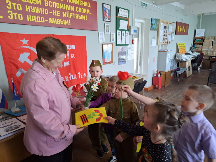 Встреча воспитанников детского сада п. Томаровка с председателем первичной организации совета ветеранов.