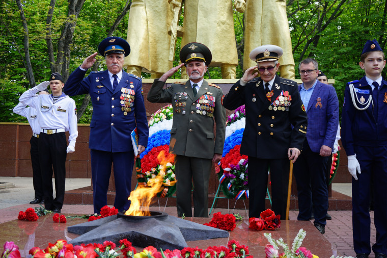 Участие Совета ветеранов в праздничных мероприятиях, посвященных Дню Победы.